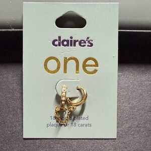 (NWT) Claire's 18kt Gold Plate and Pearl Accent Earring